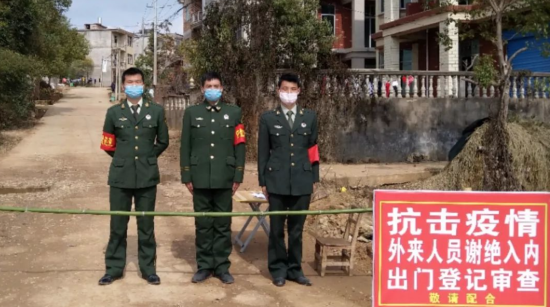 余干:镜头下的最美逆行者_中新网江西新闻