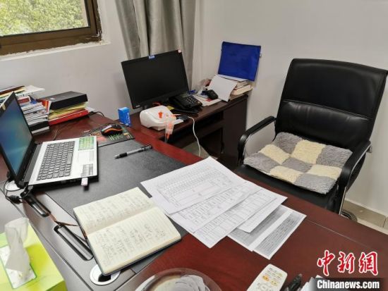荣立个人二等功一次,三等功两次,多次被评为全省,全市优秀人民警察
