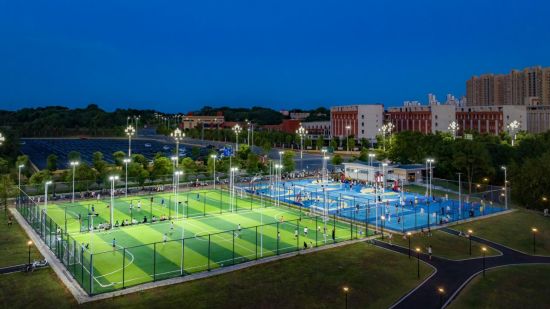 周珉 摄 周珉 摄