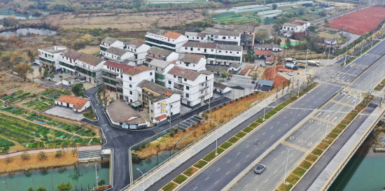 ����κ��