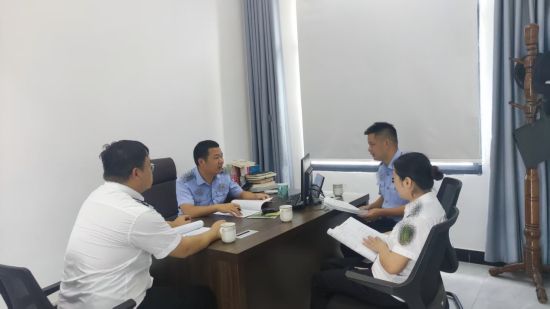 ͼΪ�����ؾ��������鱨�����ҳ�Ա��չר�����