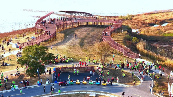 袁少华 摄 袁少华 摄