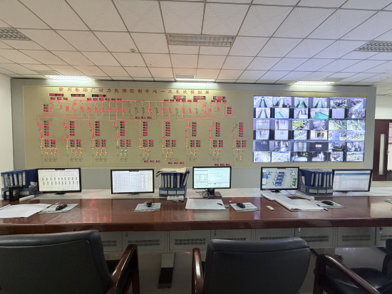 ͼΪ���ݾ��̳��ܹ������ܺļ�����