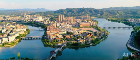 风景独好的千年古邑会昌(央广网发 肖江峰 摄) 风景独好的千年古邑会昌(央广网发 肖江峰 摄)