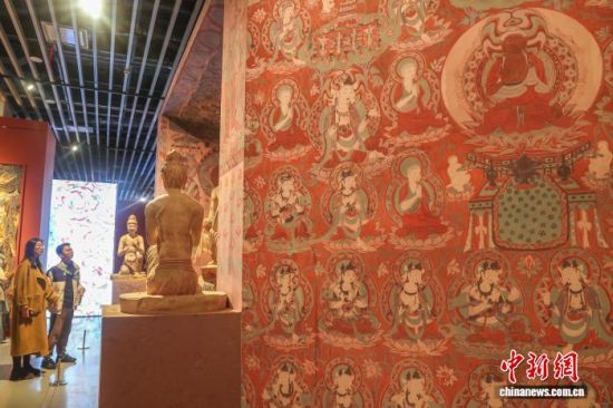 12��27�գ������ϲ�������ʡ�����ݡ�˿·�����������й�������ɫ��Ķػ͡���չչ���Ķػ�Ī�߿ߵ�328��(���Ƽ�)�����ι��ߡ���������� ������ ��