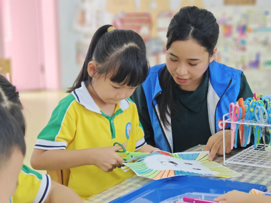 ����ʡ���ĸ�100���Ļ���ʦ�����ֽ�м������Դ���������ָ��С���Ѽ�ֽ