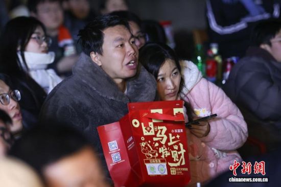 ͼΪ1��25���賿�������ϲ����̲��һ�ưɵı���ֱ���ֳ��������ڹ�������������� ������ ��