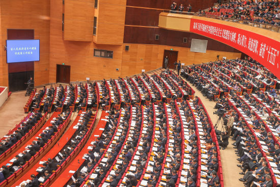 ������ ��