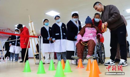 ���������س���ҽ�������ڣ�������Ա������֯���˲μ�Ȥζ����������� ��