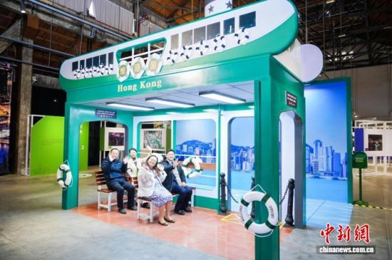 ͼΪ4�գ�����۹�Ӱ ��ӳ���С���Ӱչ�ڽ���ʡ����������Ϫ���Ĵ�������Ļ�������������פ�人�칩ͼ2.jpg