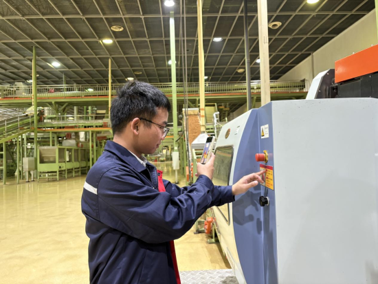 ͼΪԱ�����ڶ������������������ϱ�