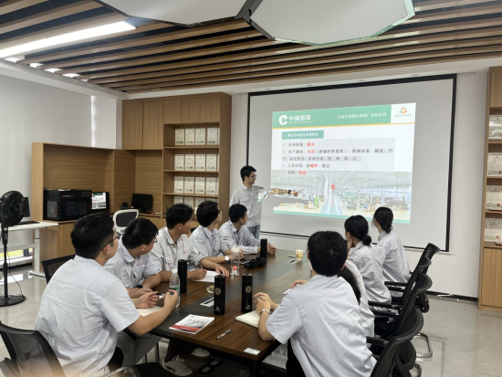 ͼΪ���ݾ��̳��������俪չ��С�໯����ȫ������ѵ