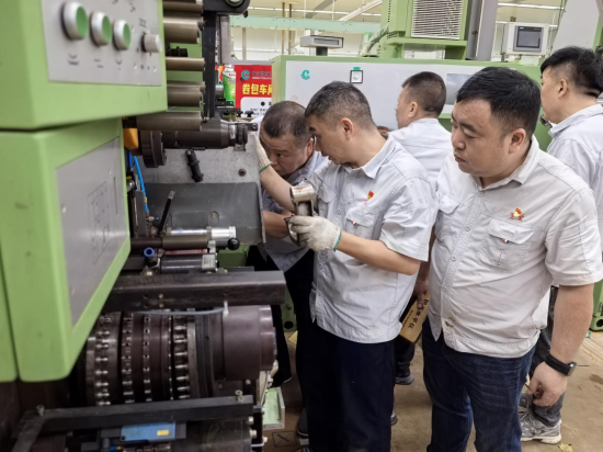 ͼΪ�ó����ڿ�չ�豸�������ά��