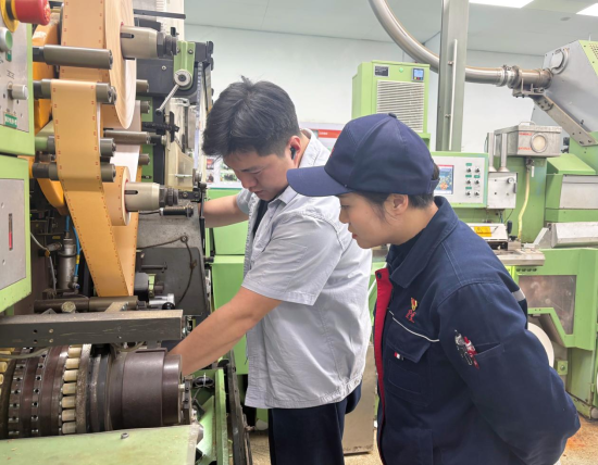 ͼΪ�豸����Ա����ָ�����������б���