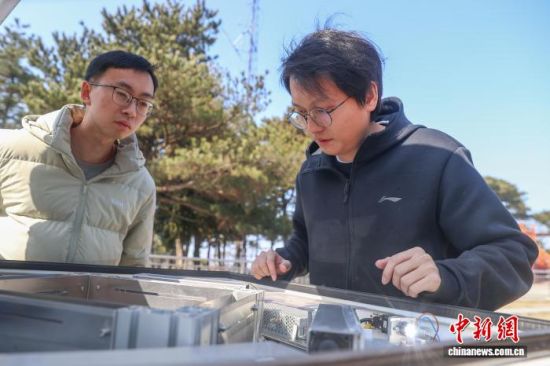 ͼΪ2��12�գ�®ɽ����վ�Ĺ�����Ա������(ͼ��)�ͳº���(ͼ��)���������鳡����豸����״������������� ������ ��