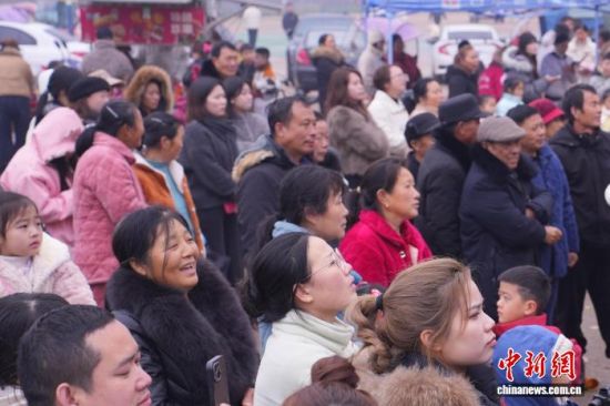 2��17�գ���ʮ�콭��ʡ��������������ޡ����������С�ͼΪ����ۿ��ݳ���������������ޡ���������ί�� ��ͼ