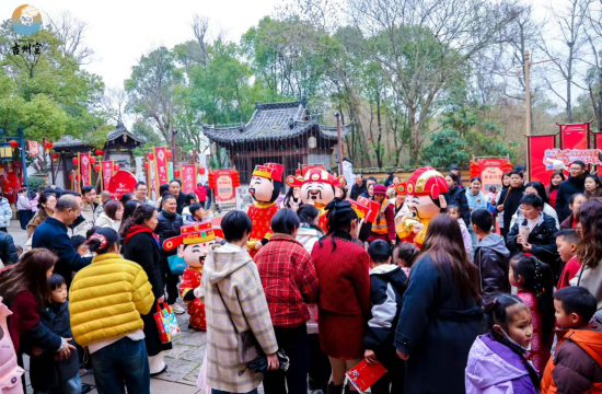 ����ͼΪ�ο͹ۿ� ������ү�� Ѳ�α��ݣ��ֳ�ϲ�����֡�