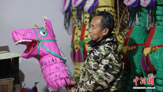 Ԫ����ǰϦ���ڽ���ʡ�Ž��ж���������������ҹ��壬�ֹ�ֽ������������������æ�Ÿ��ƶ��������� ��