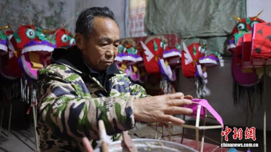 Ԫ����ǰϦ���ڽ���ʡ�Ž��ж���������������ҹ��壬�ֹ�ֽ������������������æ�Ÿ��ƶ��������� ��