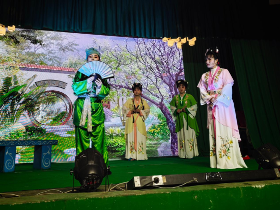 �ɲ�Ϸ�������ġ���Ϸ���硱�����ݳ�