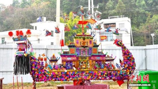 ͼΪ���񴬡������Ͽ�����ý�����Ĺ�ͼ