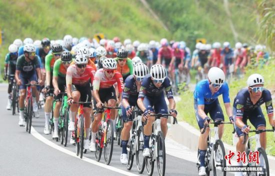 图为9月22日,江西抚州广昌县,2026第十四届环鄱赛第三赛段比赛现场。环鄱赛组委会供图 图为9月22日,江西抚州广昌县,2026第十四届环鄱赛第三赛段比赛现场。环鄱赛组委会供图