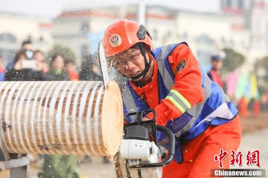 江西省专业森林消防队开展大比武