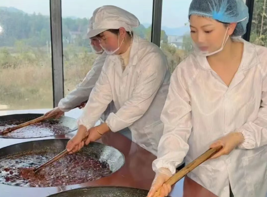 �׺�ϼ(��)�͹���һ����������