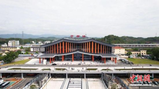 ͼΪ����һ�µĽ����ڶ�վ���ڶ�����ý�����Ĺ�ͼ