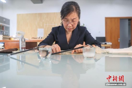 ͼΪ4��10�գ��޺����޸��ż���Ҷʱ��������ȥ�����ಹֽ���ż��޸��Ծ���Ҫ��ߣ������ϸ�ģ���������ԭֽ�����ÿһ�β����޺춼С�������������������Դ��ż��޸���������������͵�������պϡ���