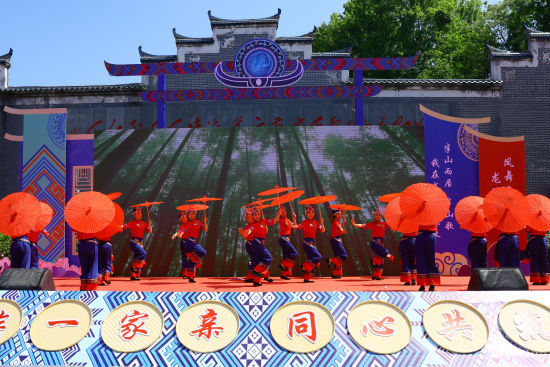 ��������������硰���������Ļ���ֳ�����Ա���ֳֺ�ɡ��������赸����������